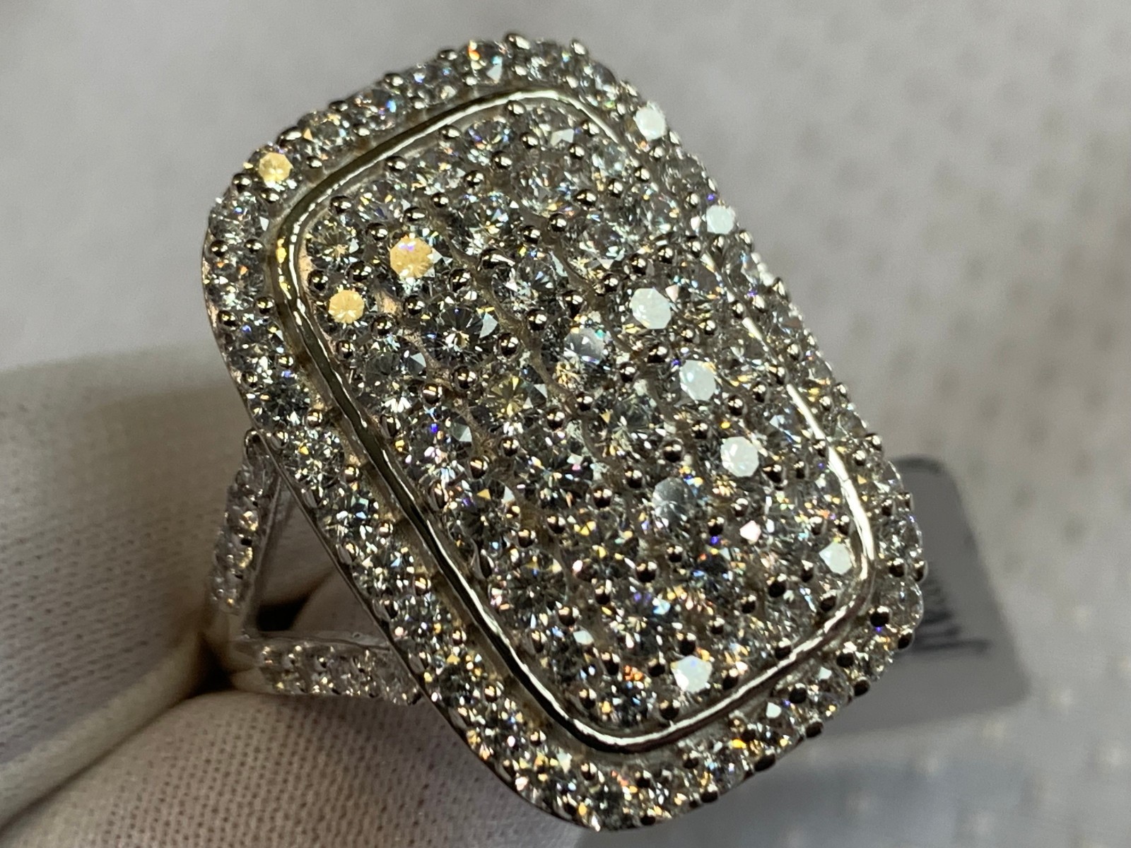 Sterling Silver Ring 8.15g Fine Jewelry Size 8.75 Band Clear Stones India *READ*