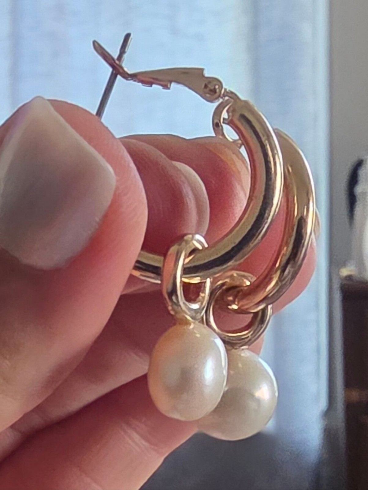 Argento Vivo Gold Hoop Earrings with Pearl Drop – Elegant Women’s Jewelry