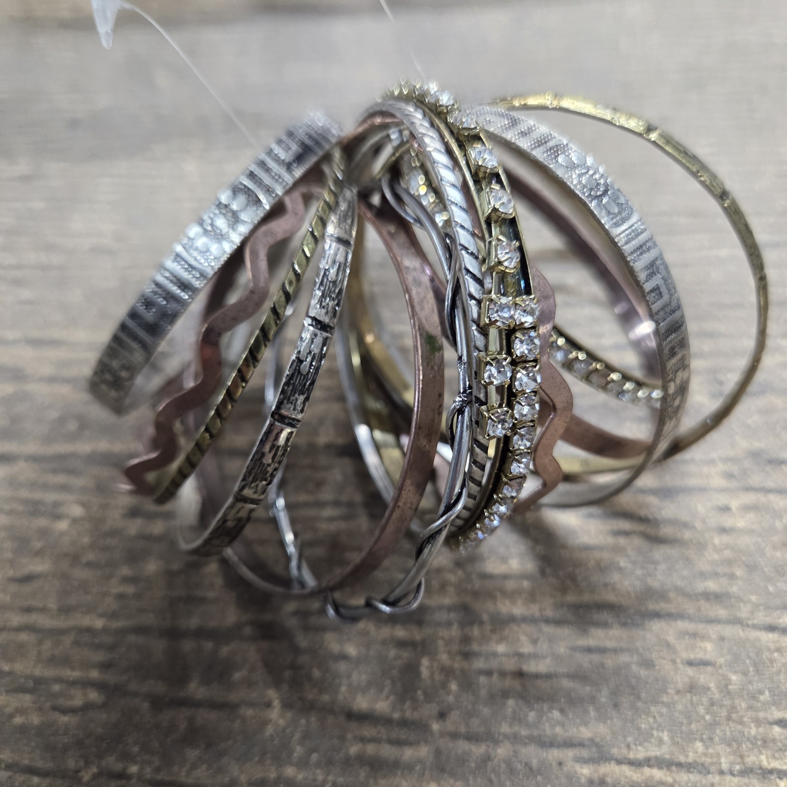 Set of 16ct Copper Stainless-Silvr Tone Ast Stackable Bangle Bracelets Lot Of 6!