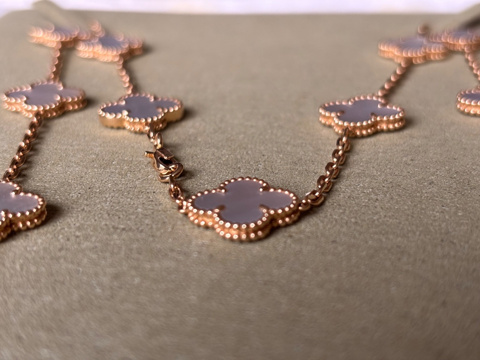 18K Yellow Gold 20 Clover Mother of Pearl Necklace