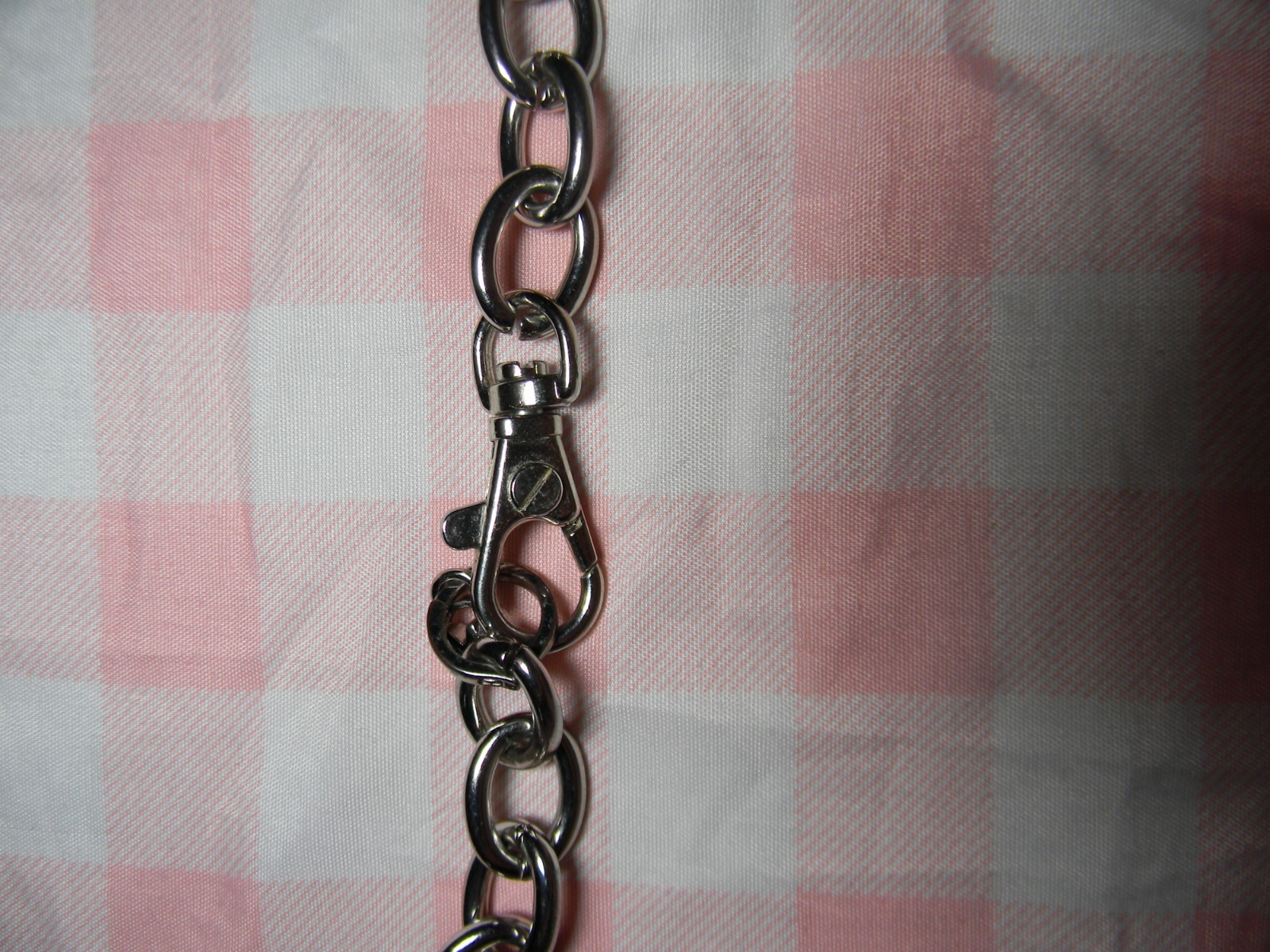 NEW MICHAEL KORS SILVER TONE LONG CHAIN ,MK CHARM NECKLACE