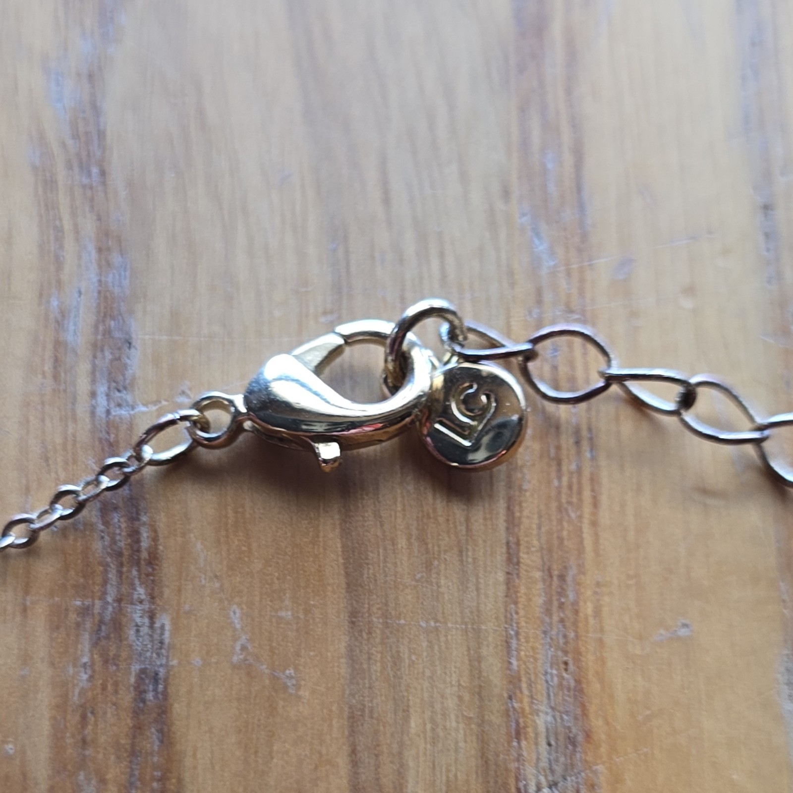 LC Silver Tone Cable Chain Necklace Floral Charm Round Mother of Pearl Disc