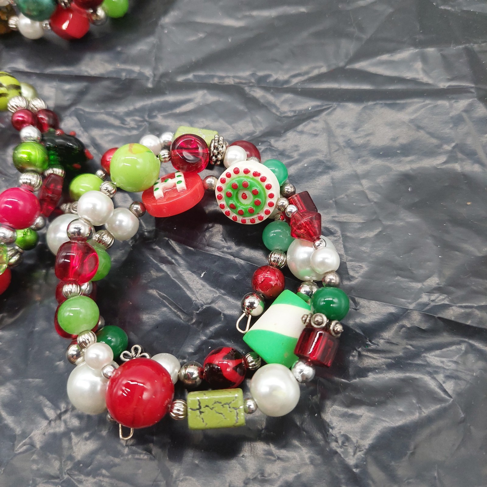 Christmas Multi-color Plastic Glass Bead Coil Stretch Bracelet Lot Of 5
