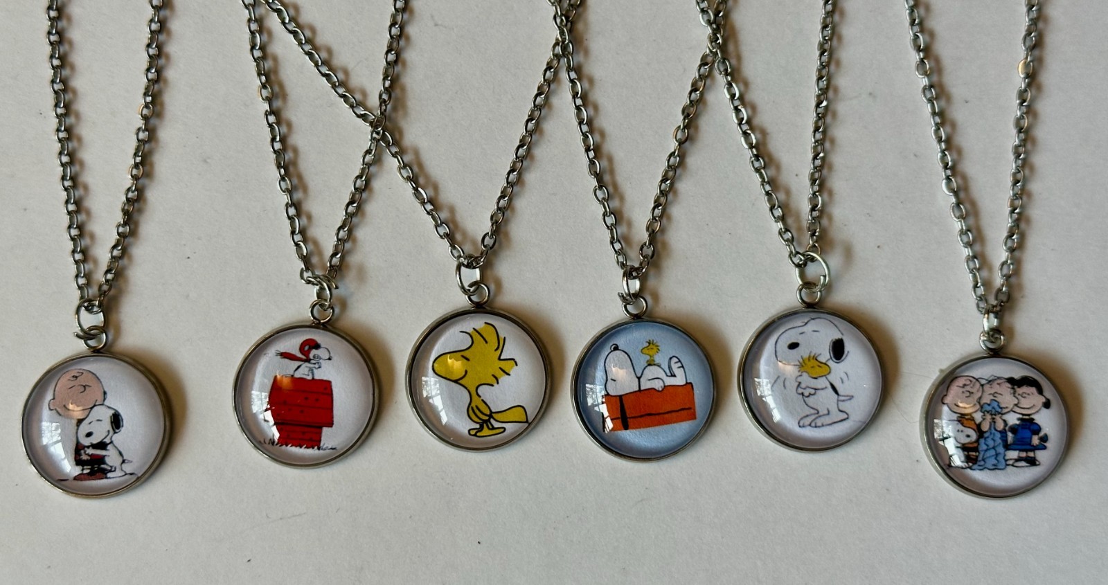 CHOICE; SNOOPY PEANUTS PENDANTS 3/4 OF 1″ NECKLACE 18″ WOODSTOCK CHARLIE BROWN