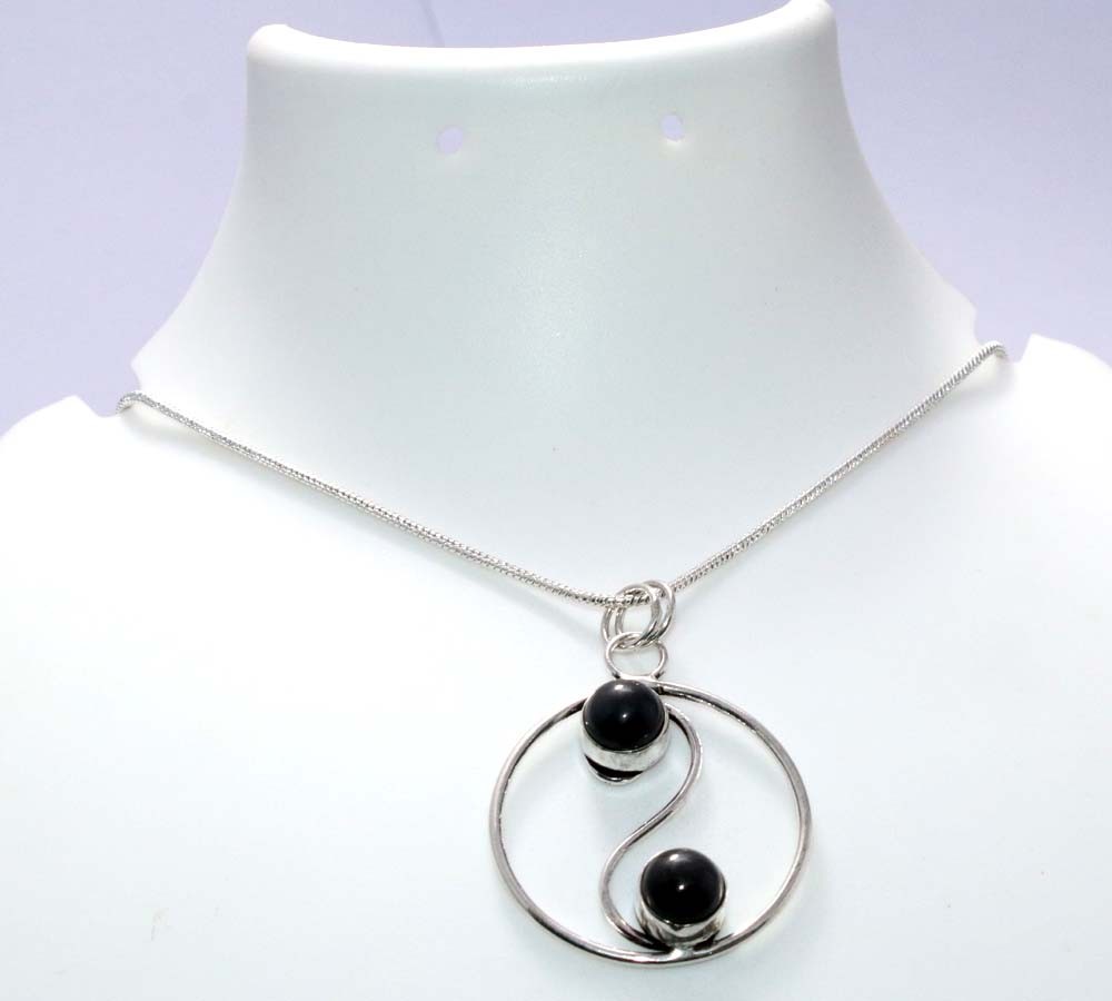 925 Silver Plated Outstanding Black Onyx Necklace 17″ Gift For Girlfriend MJ