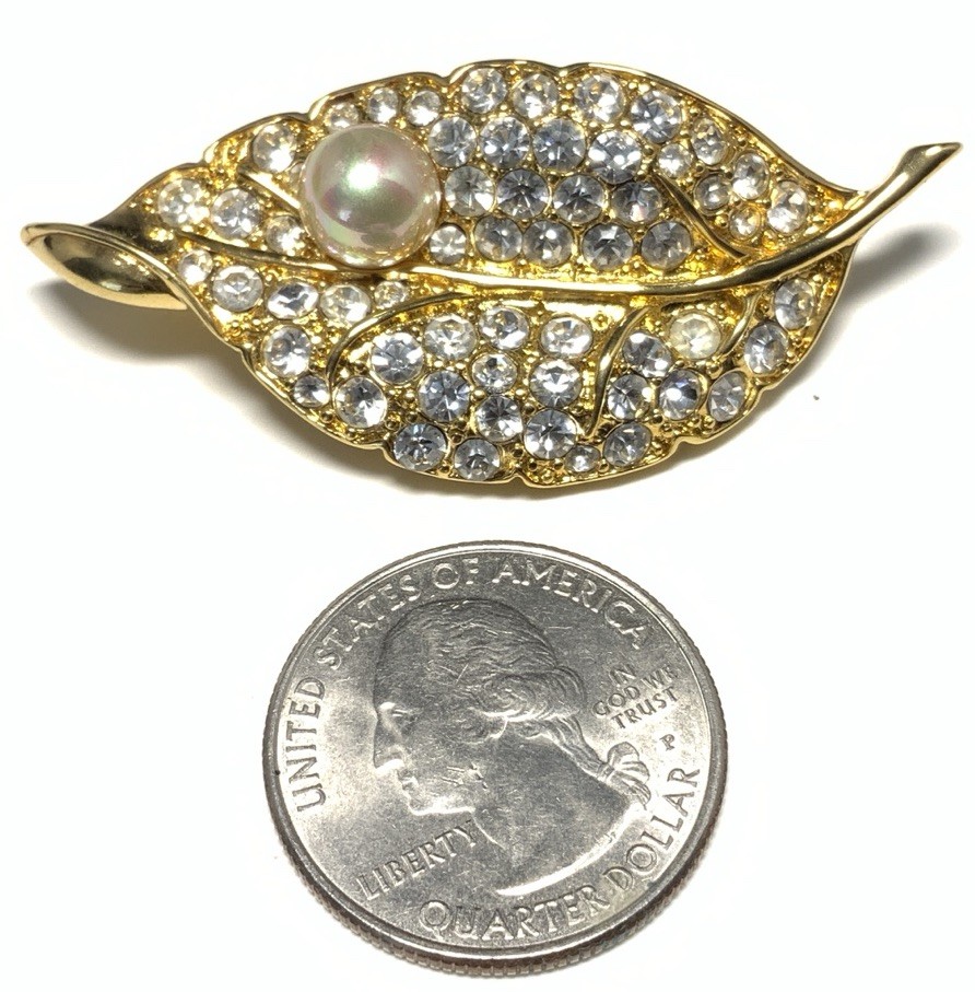 Nolan Miller Gold Tone Rhinestone & Faux Pearl Leaf Brooch LZ108