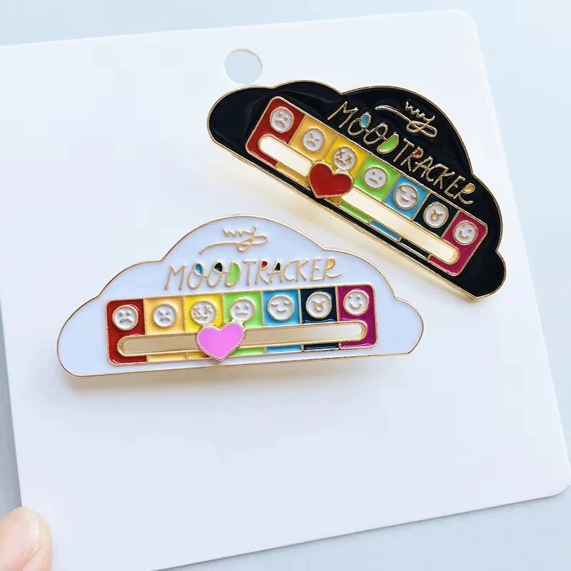 Funny Social Battery Slider Pin – 7-Mood Expression Badge, Cute Interactive Pin