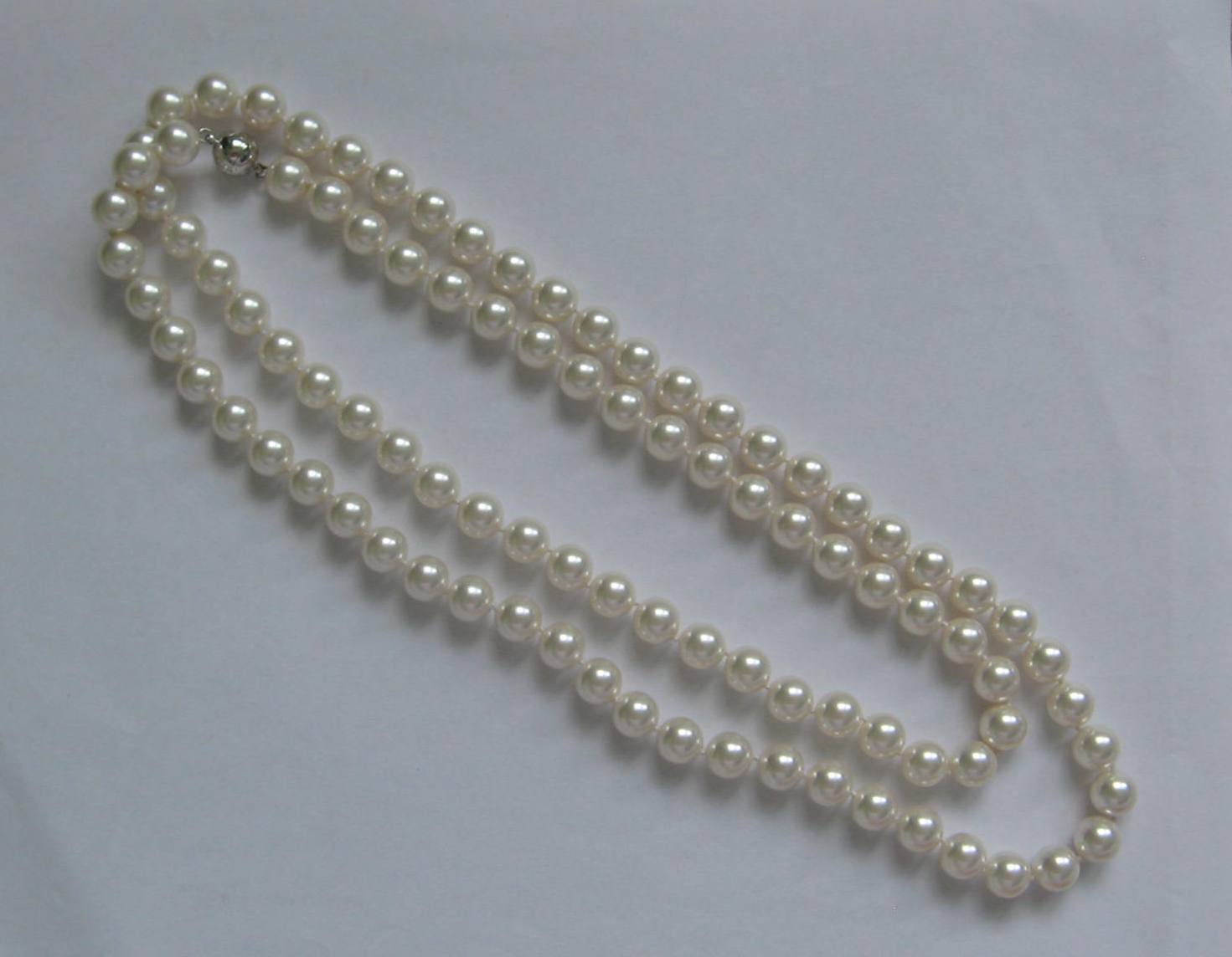 NOWT 41″ Long Beaded Strand/String 10mm Faux White Pearl Necklace/Magnetic Clasp