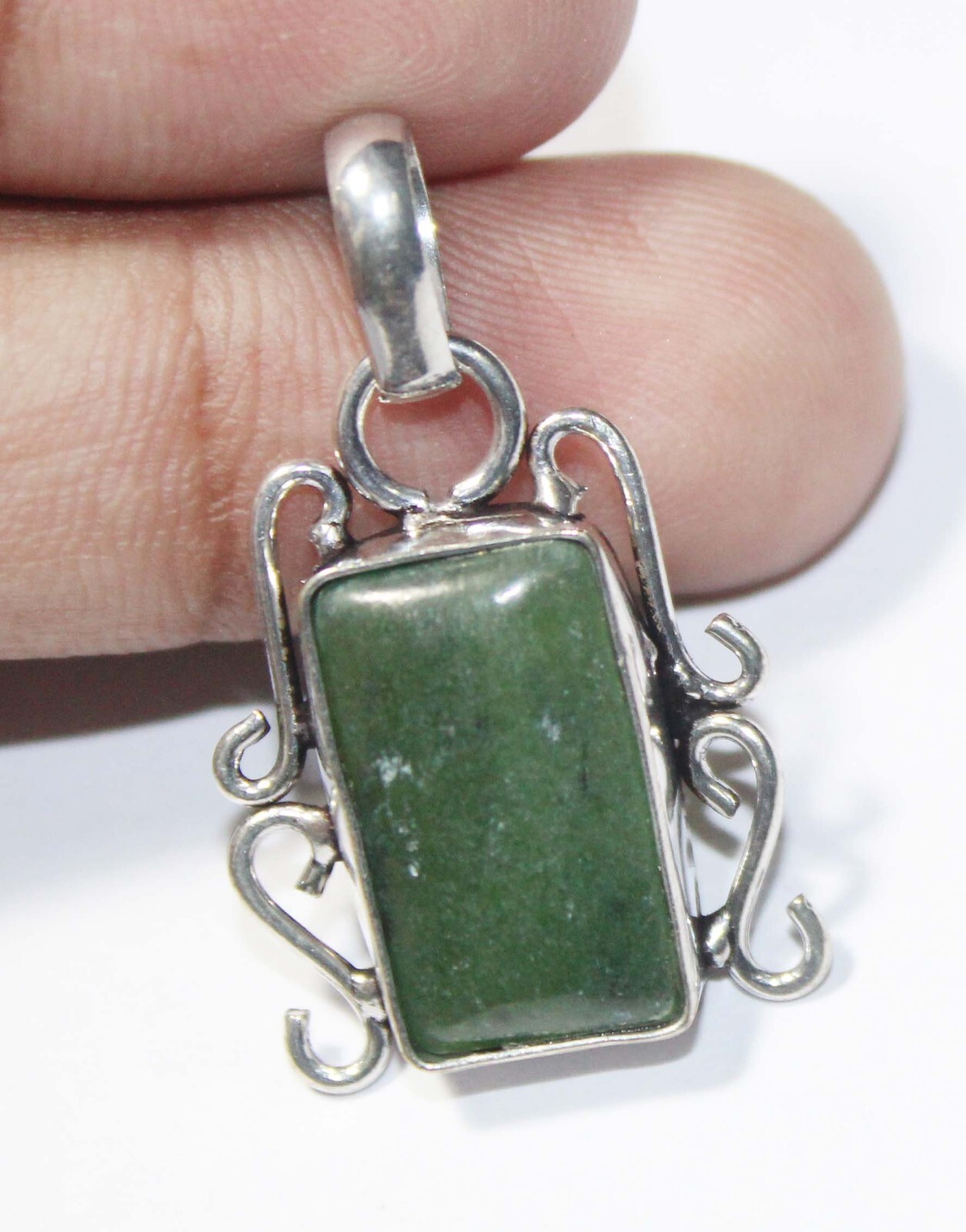 Green Quartz Cushion Shape Gemstone Handmade Pendent Jewellery Size 1.5 Inches