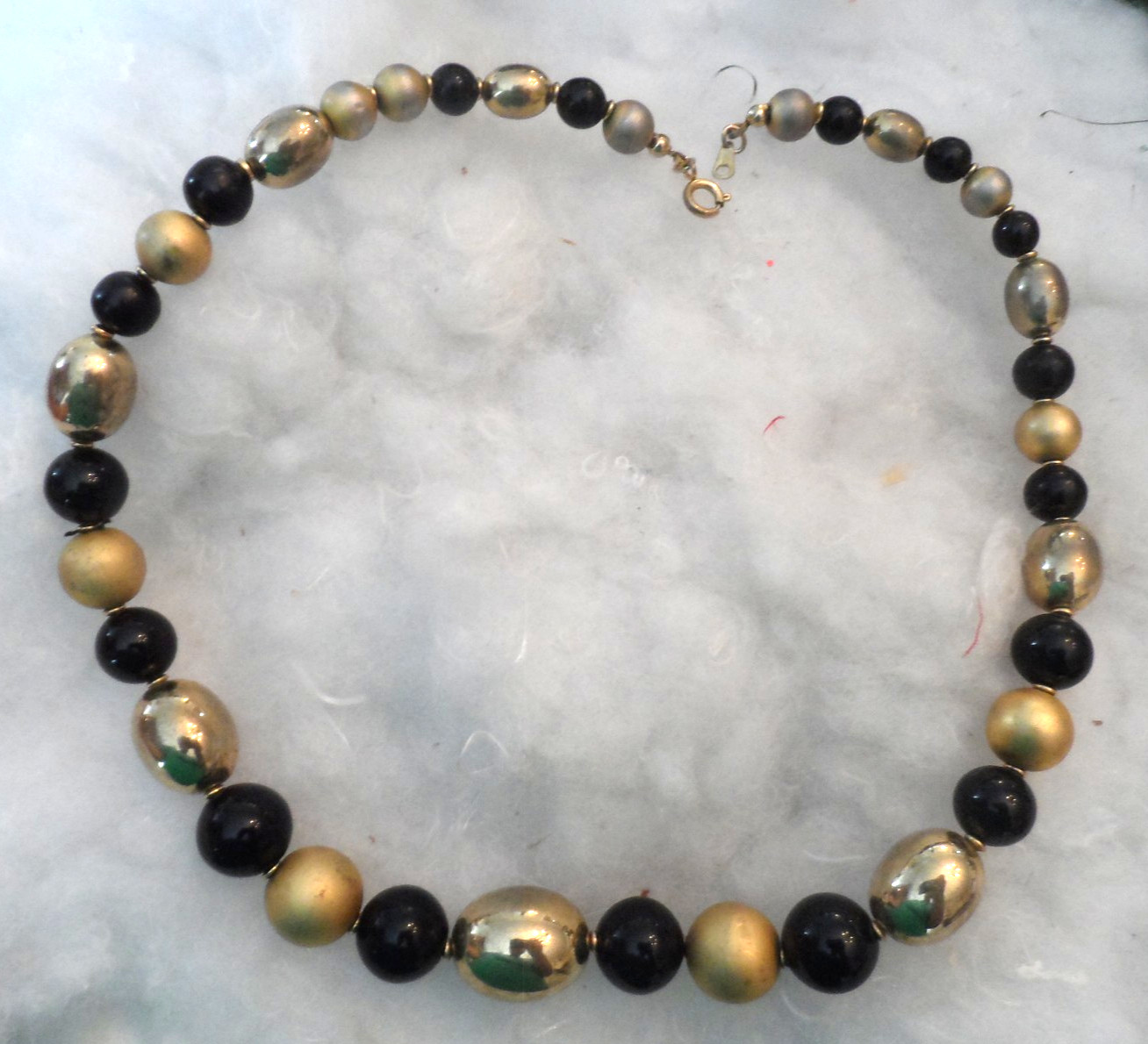 Vintage Necklace – KOREA SHINY & MATTE GOLD & BLACK GRADUATED BEADS – 19″