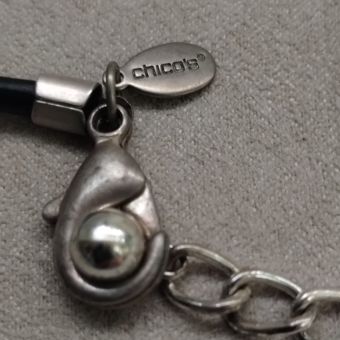 1980’s Chico’s Black Rubber Cord Necklace Silver Tone Pendant Lobster Clasp