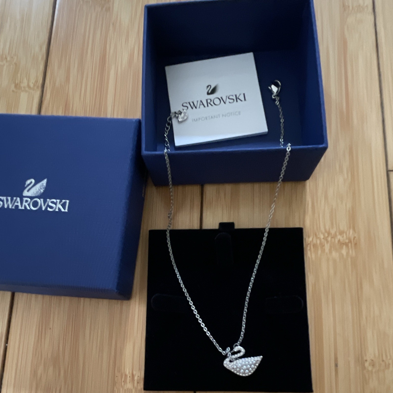 Swarovski Crystal Pavé Swan Pendant Necklace Silver-Tone Cable Chain Lobster