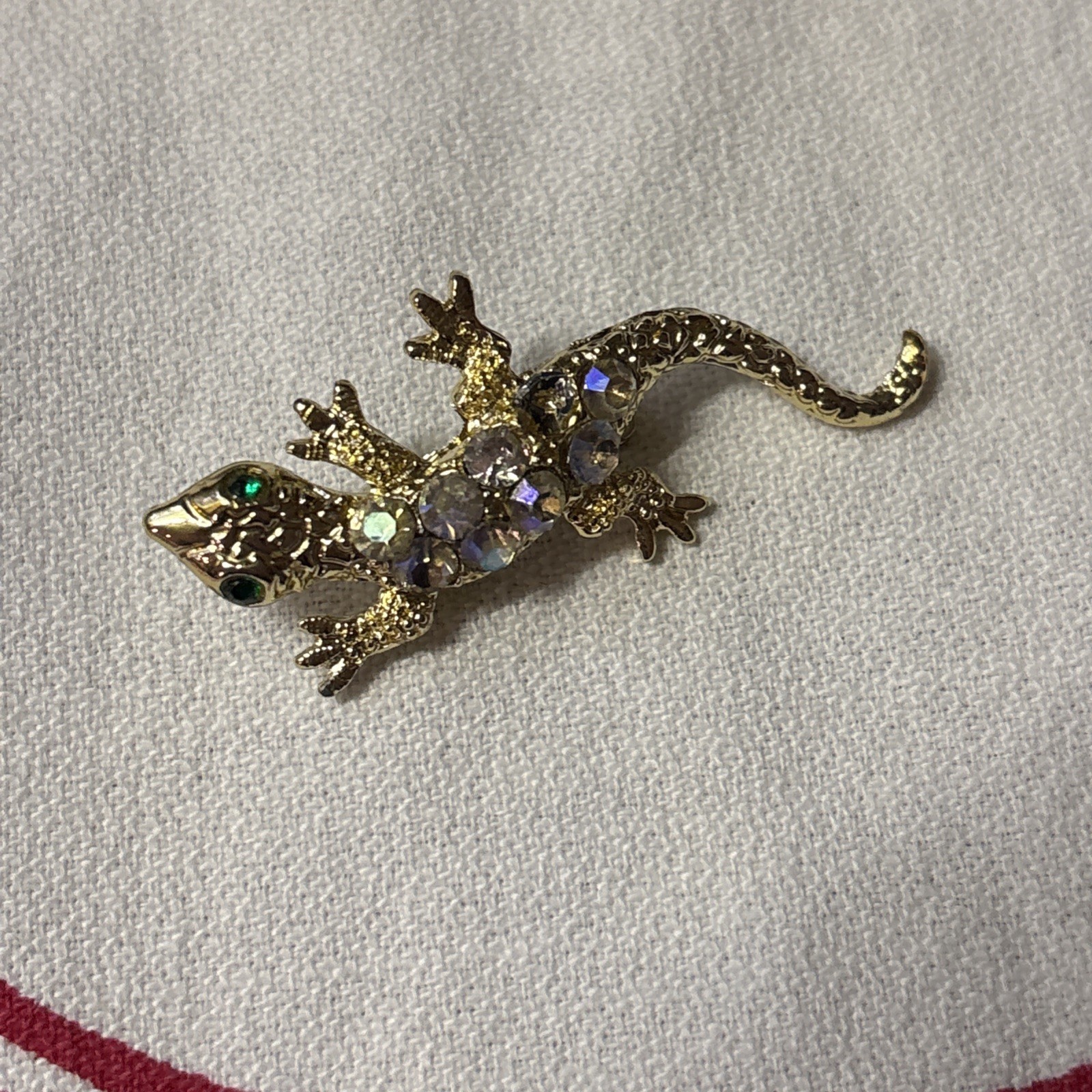 Vintage Pair Of Lizard Alligator Brooches Green Eyes Crystals