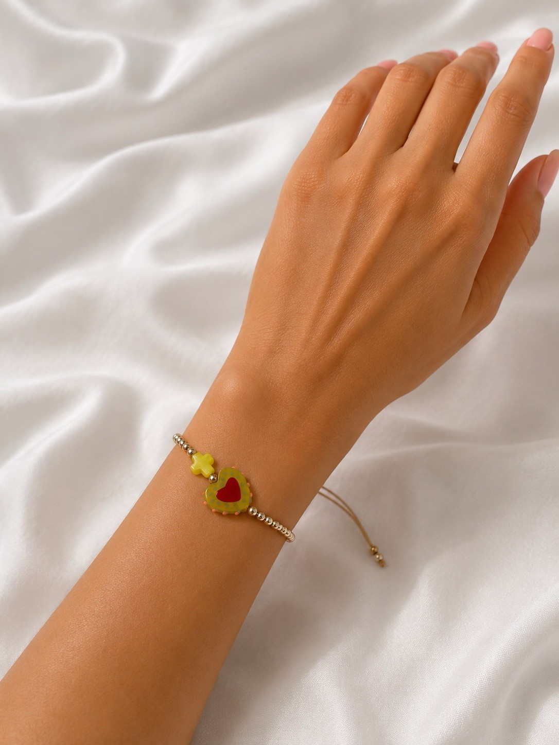 Gold Tone Beaded Adjustable Slide Bracelet w/ Dangle Enamel Heart Charm Love