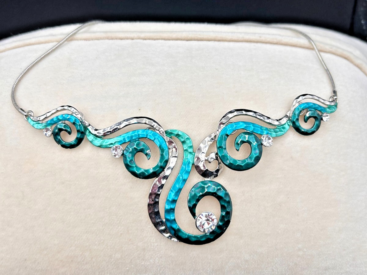 Silver Tone Statement Bib Necklace Teal Aqua Swirl Hammered Metal Rhinestone 18″