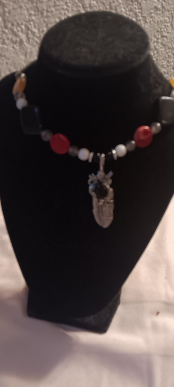 Multicolor Beaded Chain Pendant Necklace with Asymmetrical Metal Pendant Shape