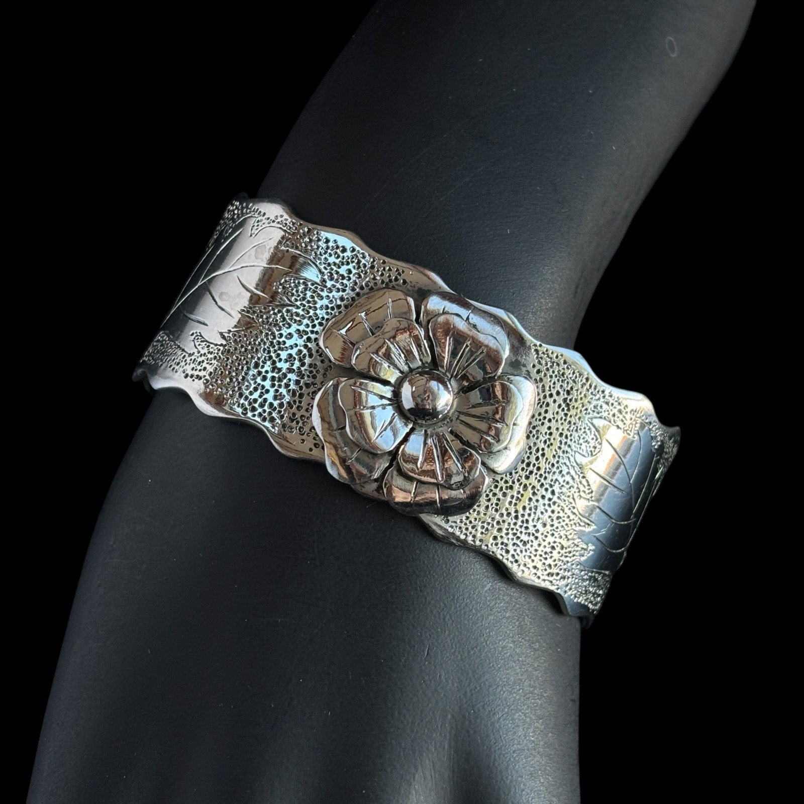 Silver Plated Floral Wide Textured Cuff Bangle Bracelet Unsigned Size 6.25