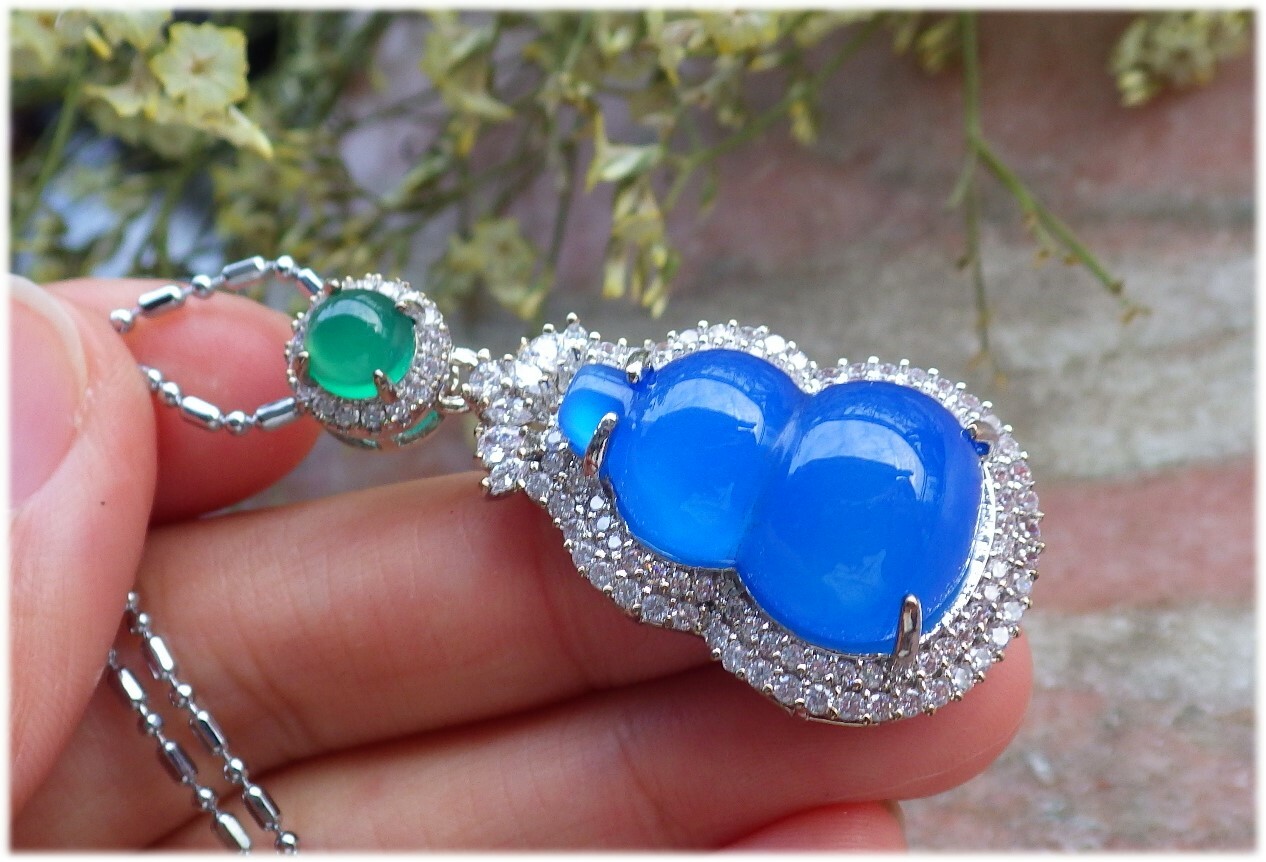 White Gold Plate Green Blue AGATE JADE PENDANT Gourd Diamond Imitation 390684