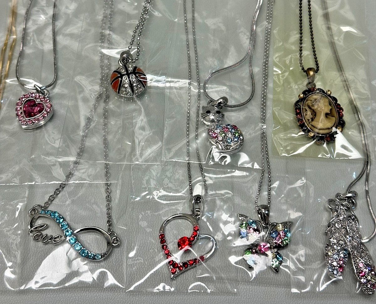 New 20pcs Lot Crystal Charm Pendant Necklaces Jewelry #70 Cameo Panda