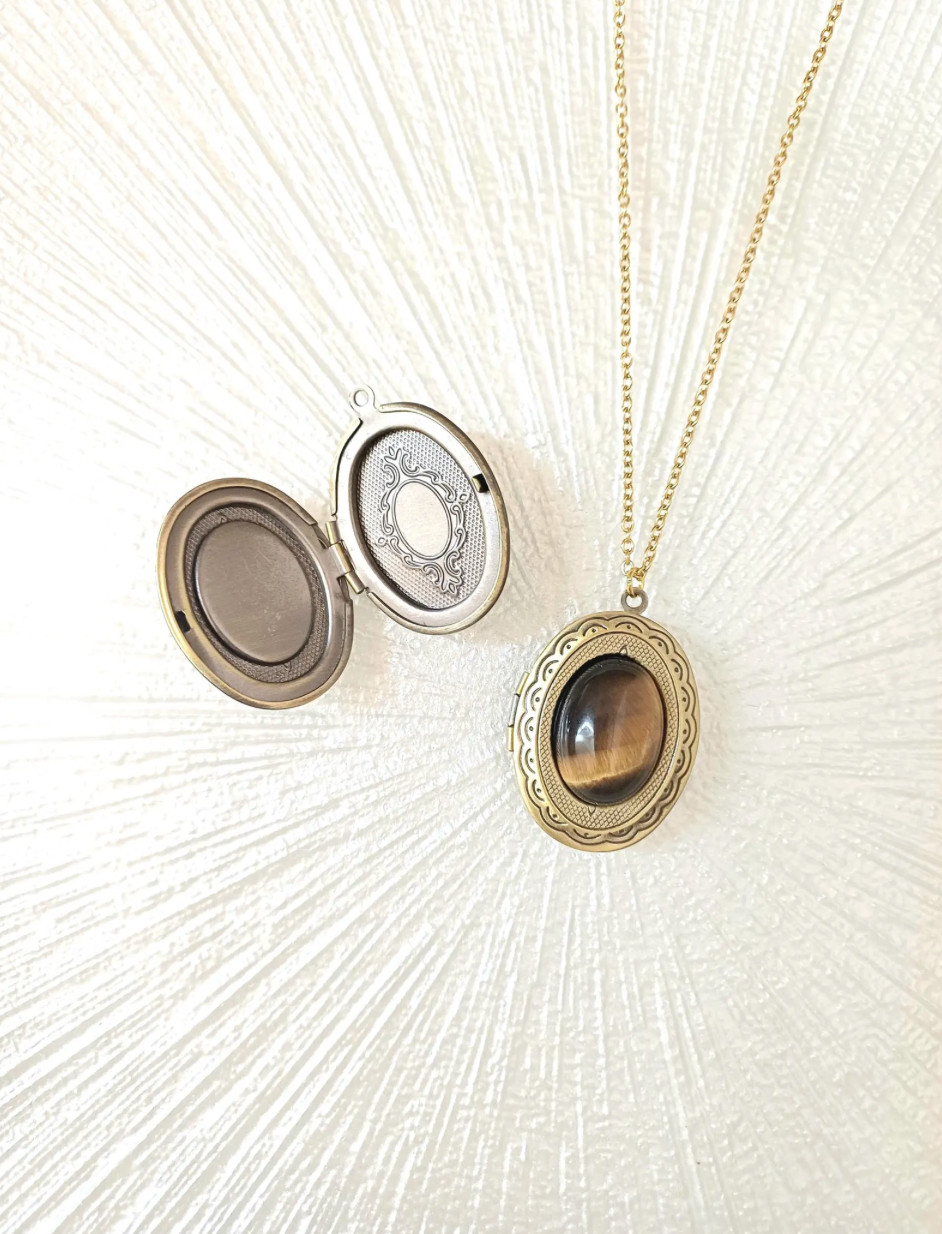 Vintage Style Oval Photo Holder Medallion with Tiger Eye Stone