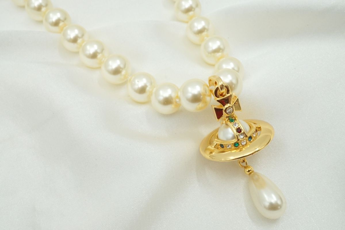 Vivienne Westwood Necklace Orb Pearl Rhinestones Gold Accessories 6555j