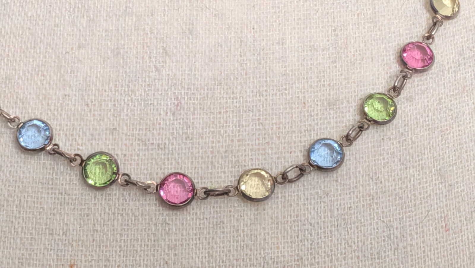 Vintage Silver Tone Chain Pastel Colors Bezel Necklace Up To 19 In
