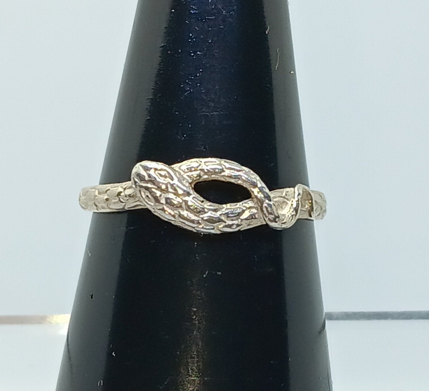 Snake Ring in Sterling Silver | Perfect Accessory for Every Style
