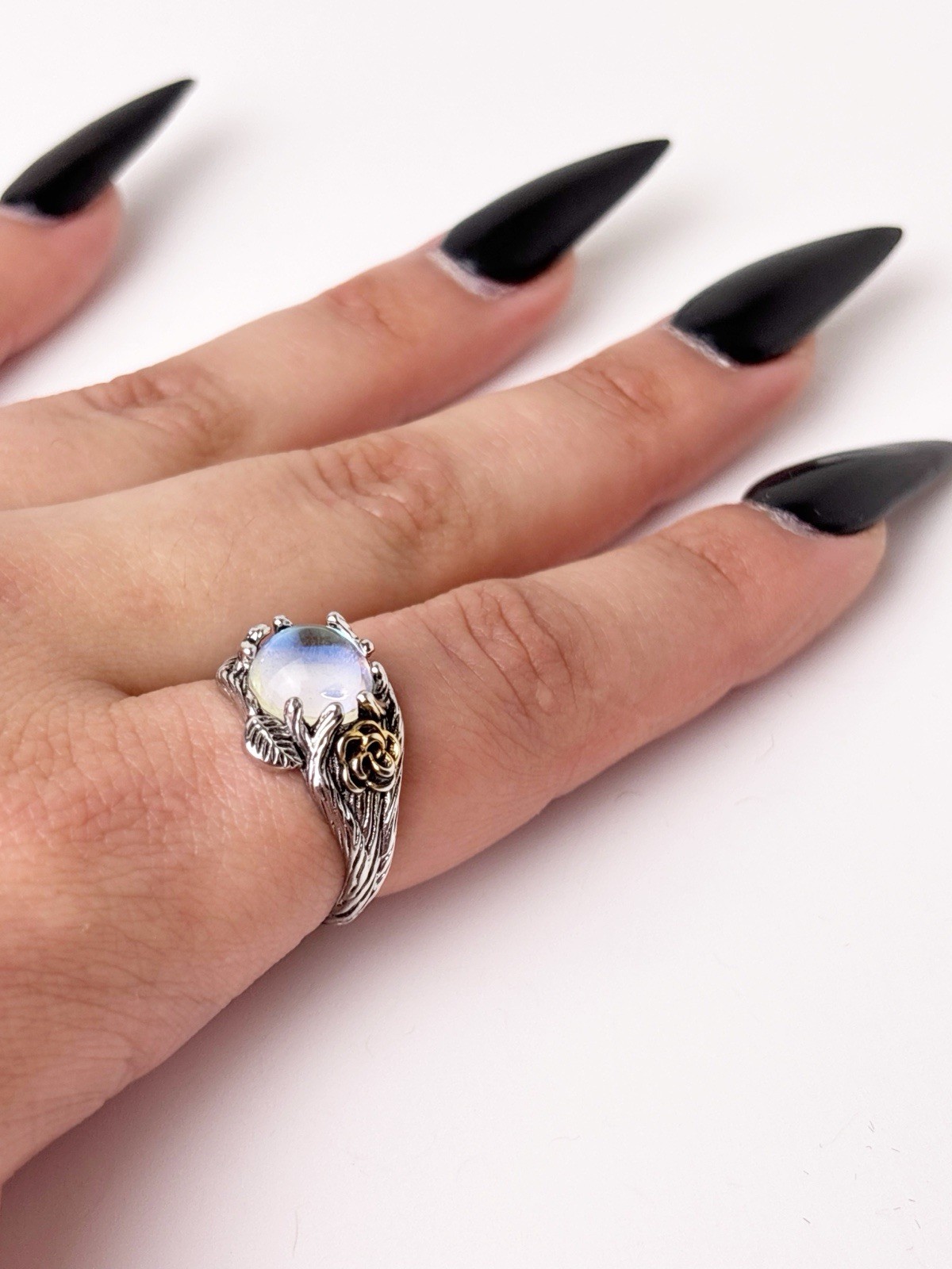 Sterling Silver Flower and Leaf Motif Moonstone Ring in Iridescent Blue Size 7