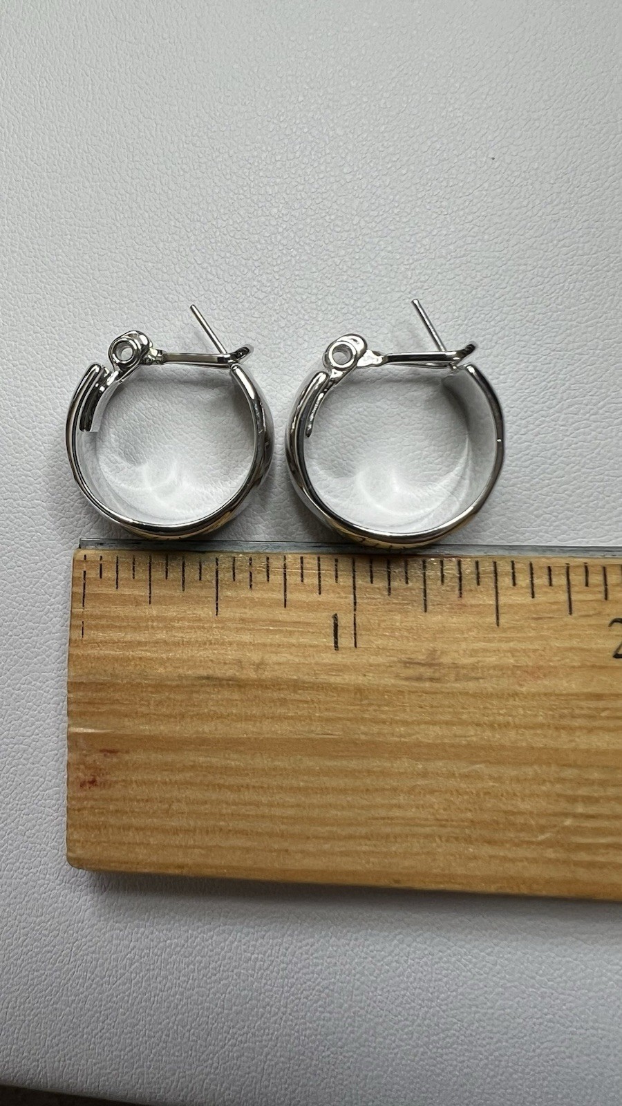 Monet Vintage Silver Tone Signed Hoop Earrings Latch Back, No Stone 0.9in
