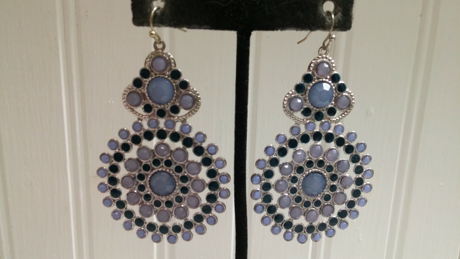 ST Metal Blue Lavender Plastic Jeweled Disk Drop Dangle Wire Pierced Earrings