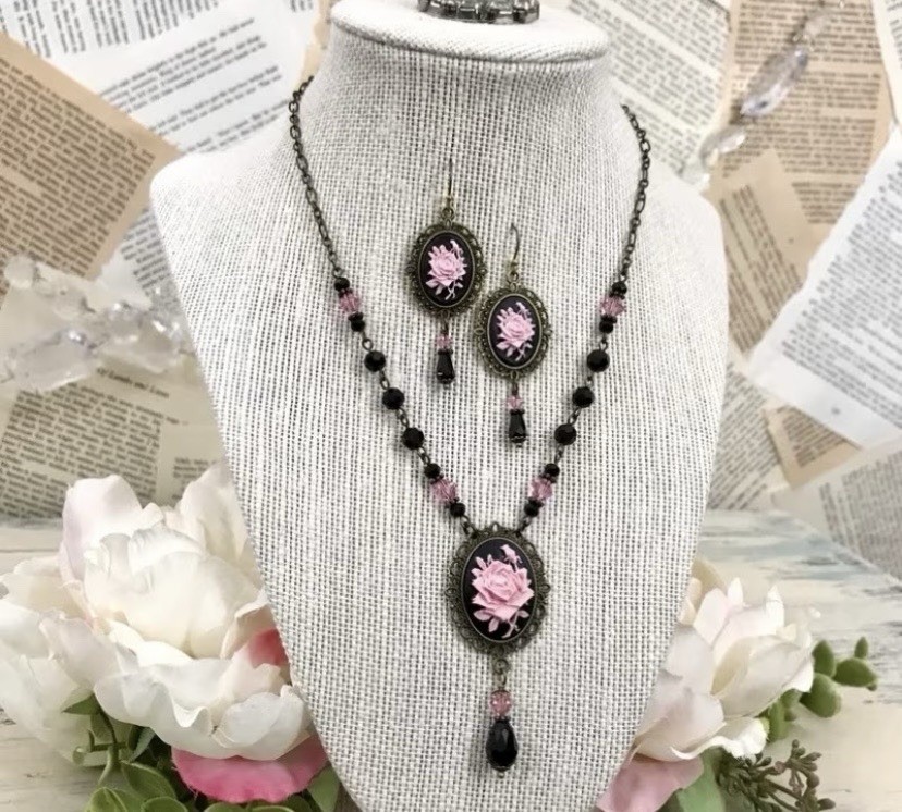 Black Pink Floral Cameo Glass Necklace Pendant & Dangle Earrings Jewelry Set