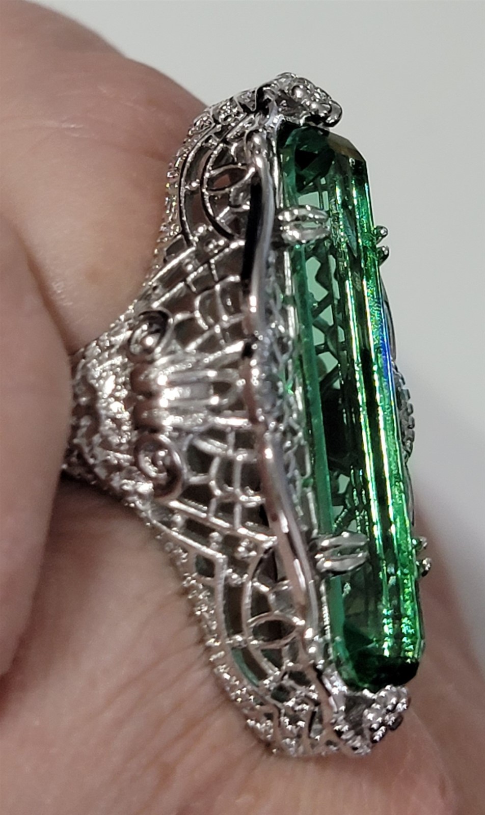 Victorian Trading Art Nouveau 7 Sterling Silver 925 Ring Green 28U