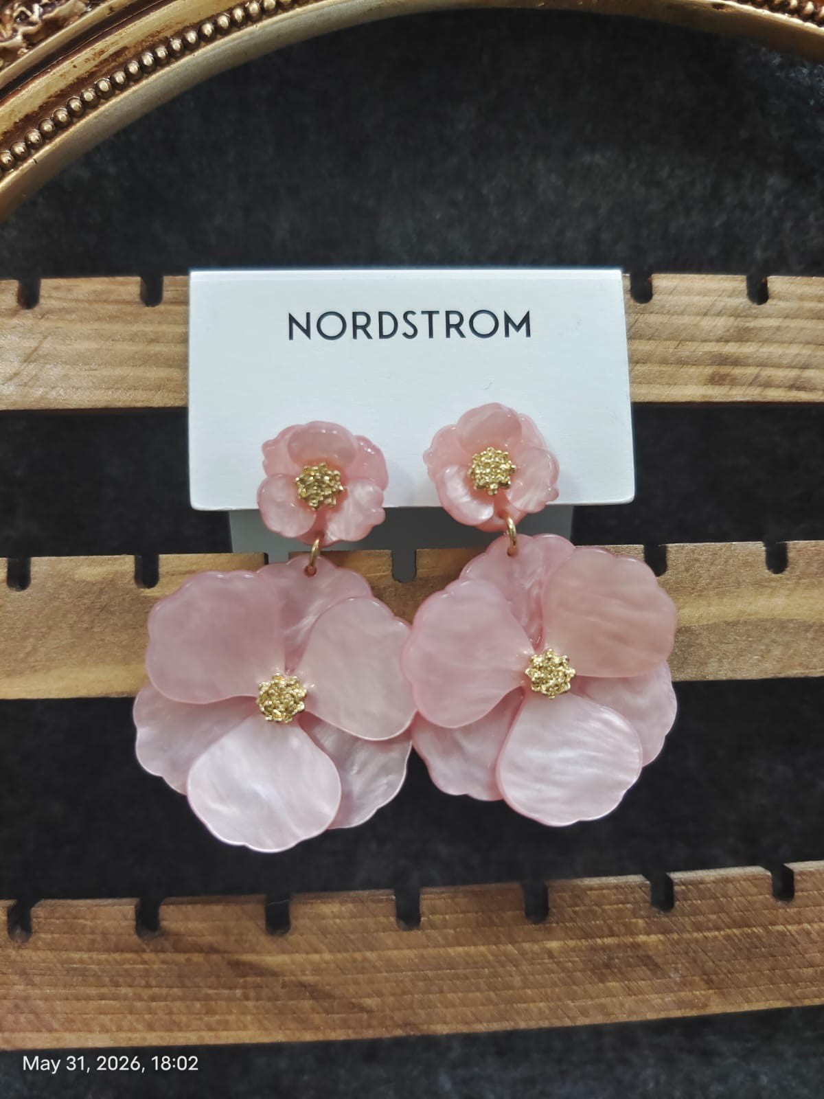 NWT Nordstrom Pansy Drop Earings- Color Blush _gold