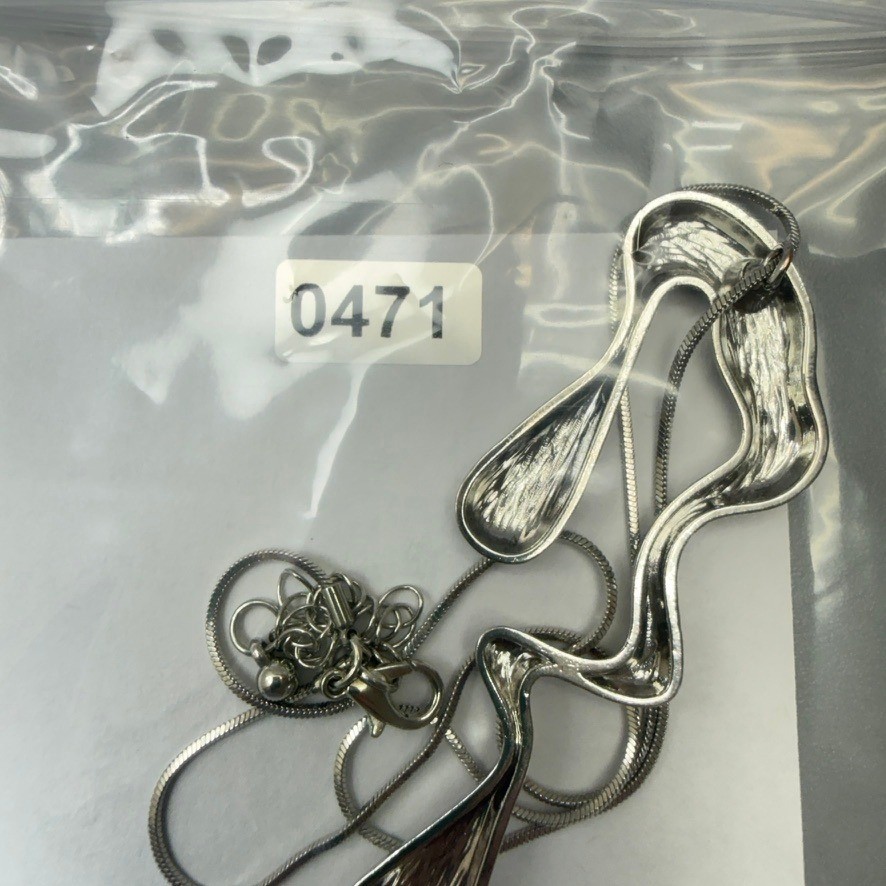 Silver Tone Brutalist Liquid Drip Pendant Snake Chain Necklace 16″ Abstract Chic