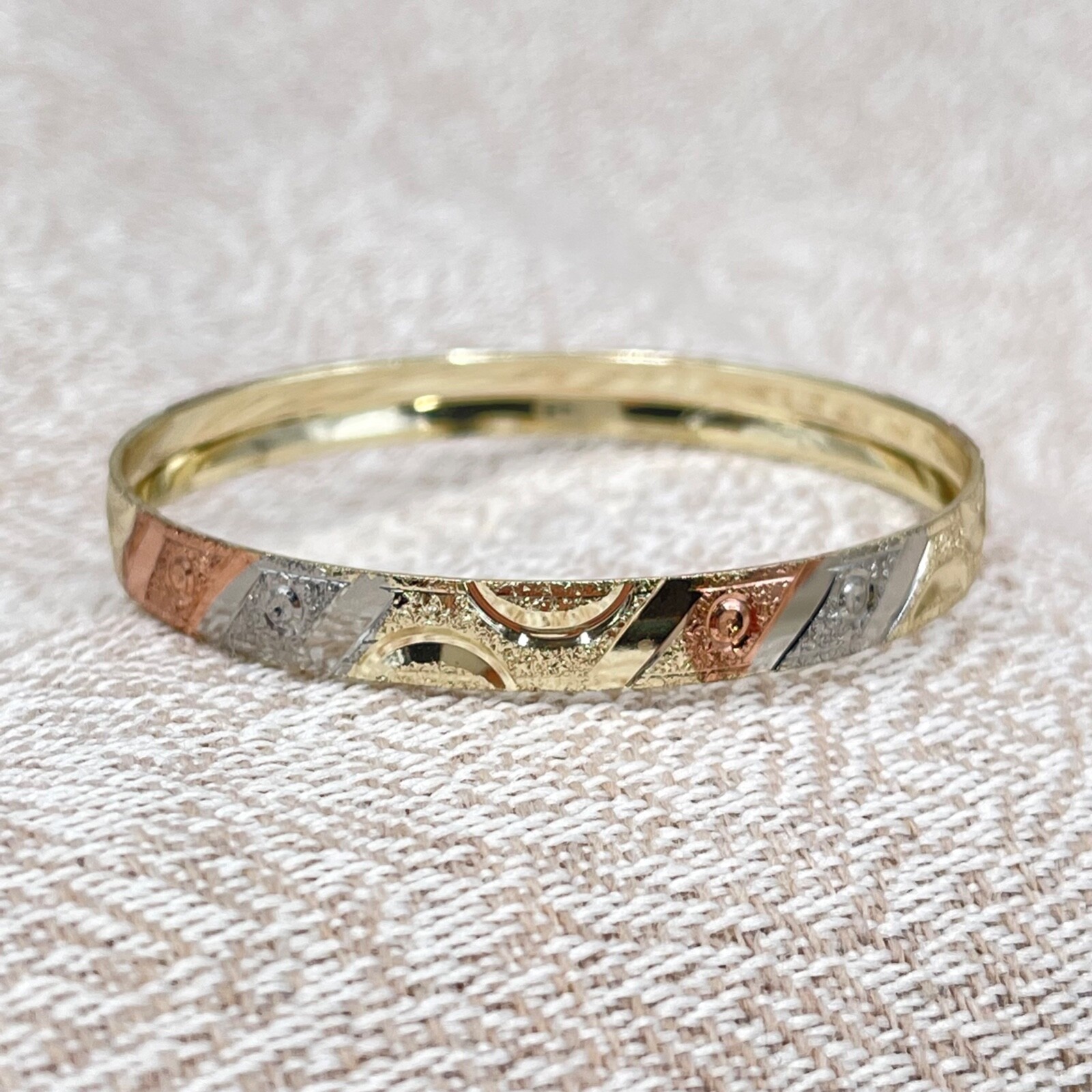 NEW 3-Color Metal Textured Bangle Bracelet Size 6 Goldtone Silvertone Coppertone