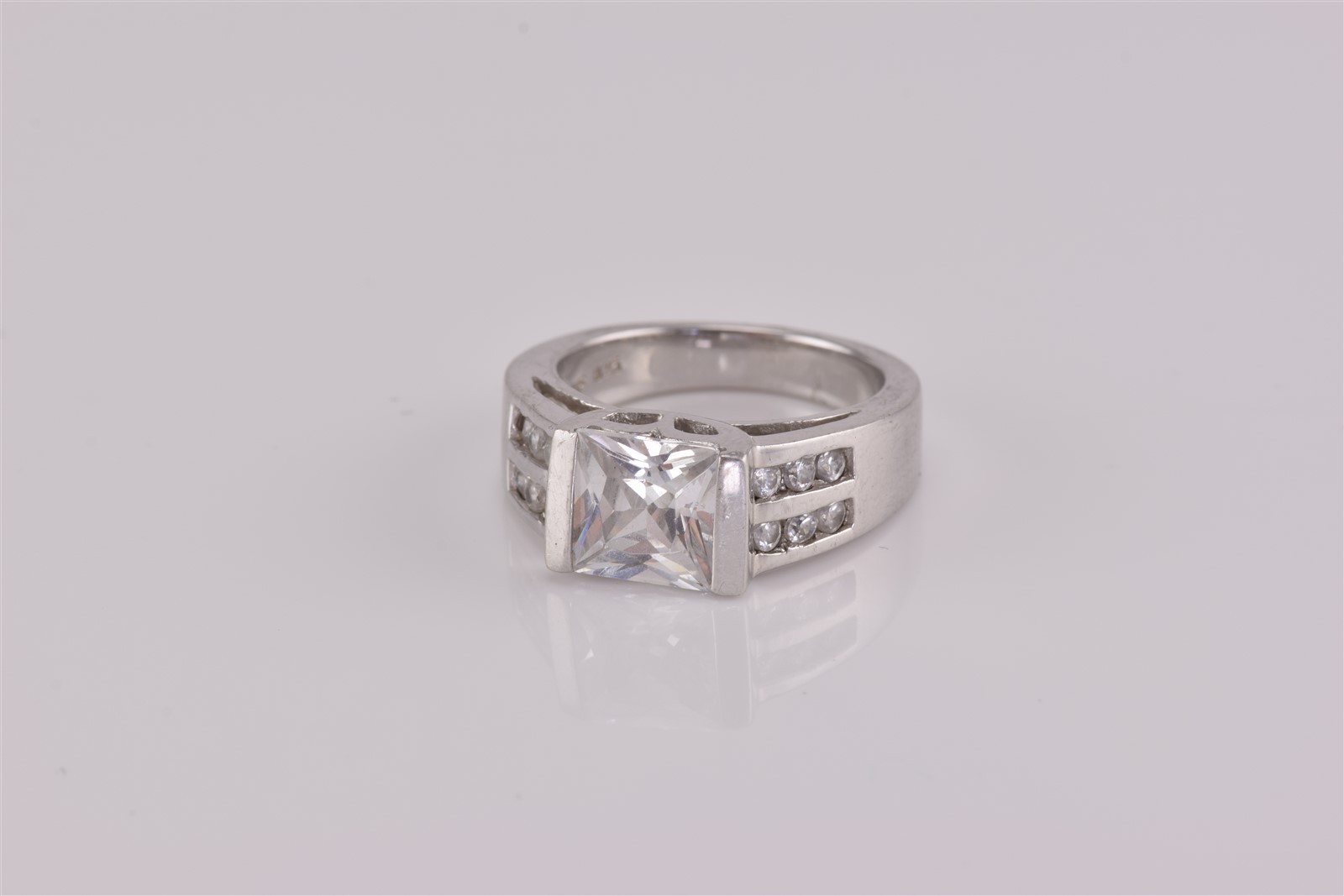 Sterling Silver Tension Set Cubic Zirconia Channel Set Band Ring 8g 925 Sz: 7