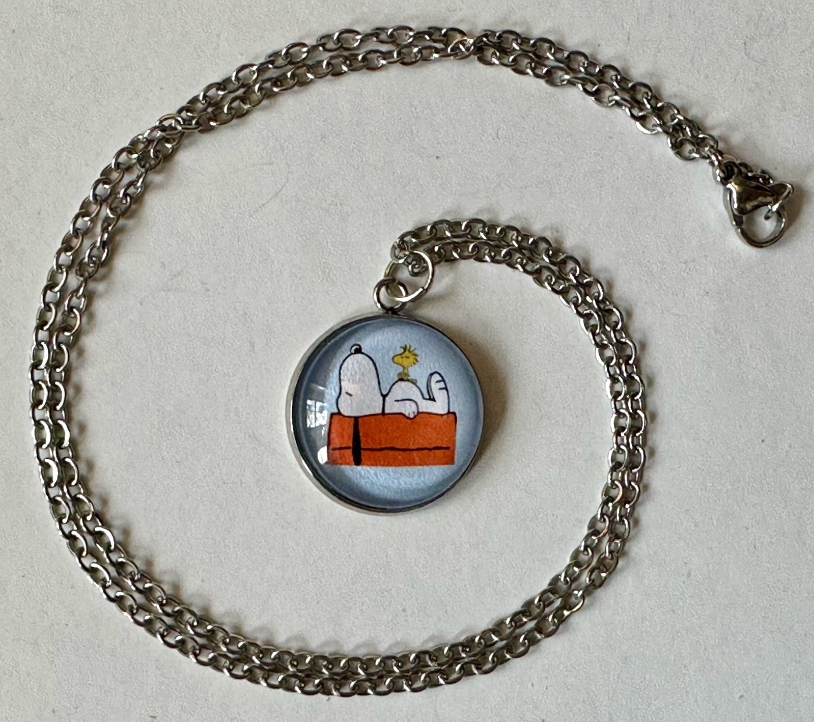 CHOICE; SNOOPY PEANUTS PENDANTS 3/4 OF 1″ NECKLACE 18″ WOODSTOCK CHARLIE BROWN