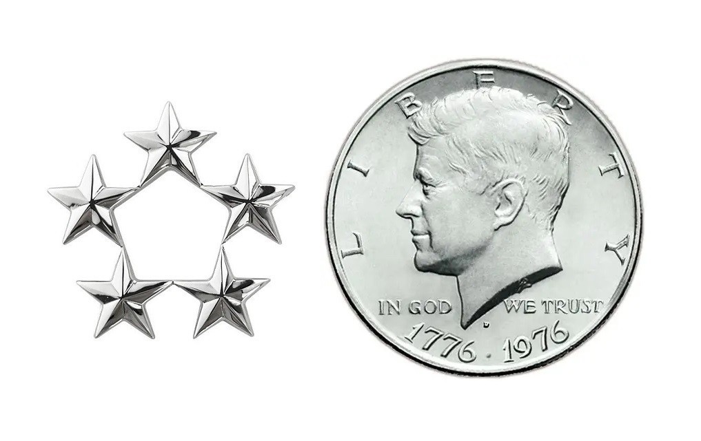 5 STAR GENERAL Necklace – 1 1/8″ Chrome Collar Insignia Pendant