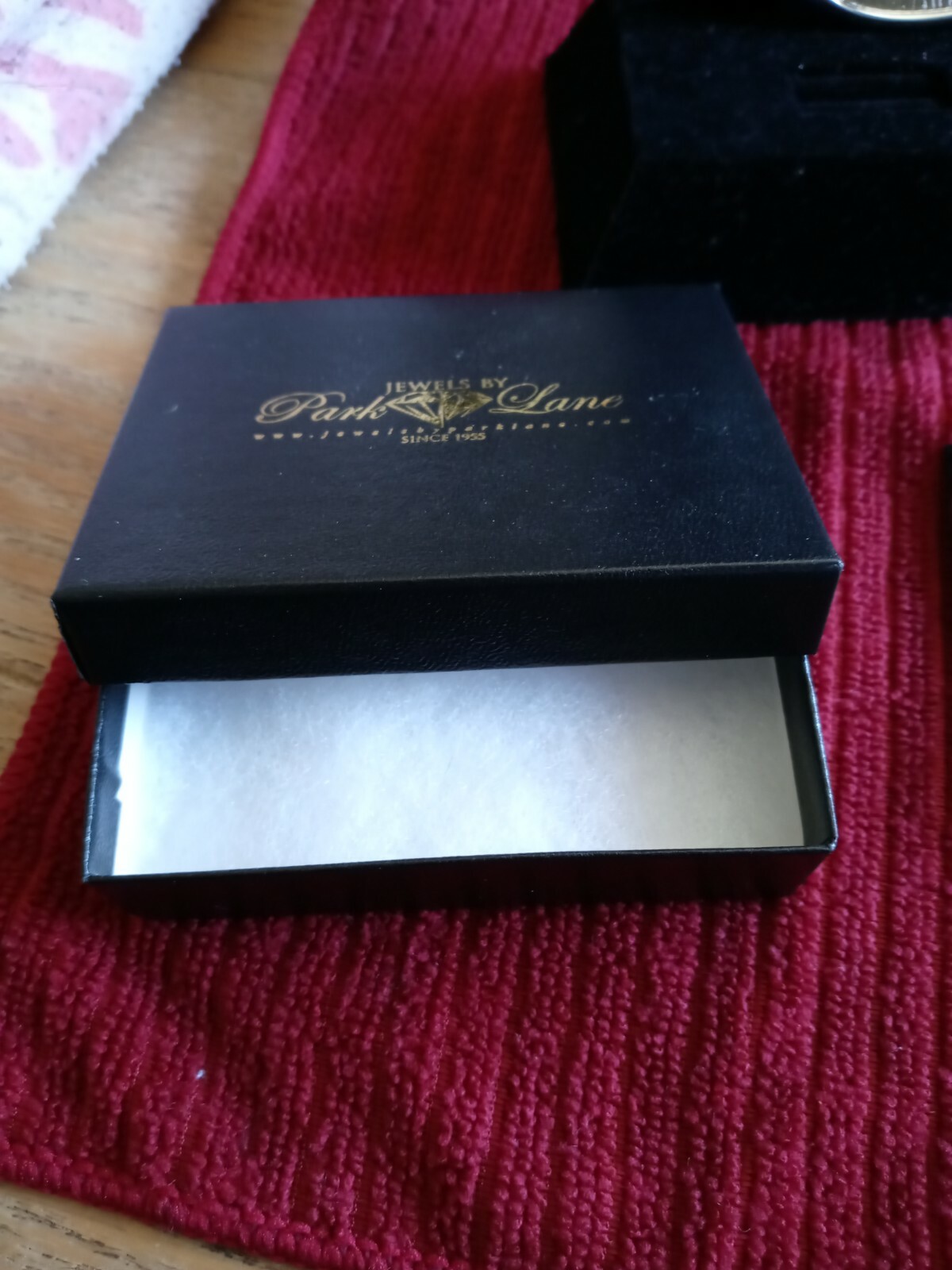 Park Lane, Retired NWT “EVER AFTER” Necklace And Earrings Set. 16″ w/ 3″extender