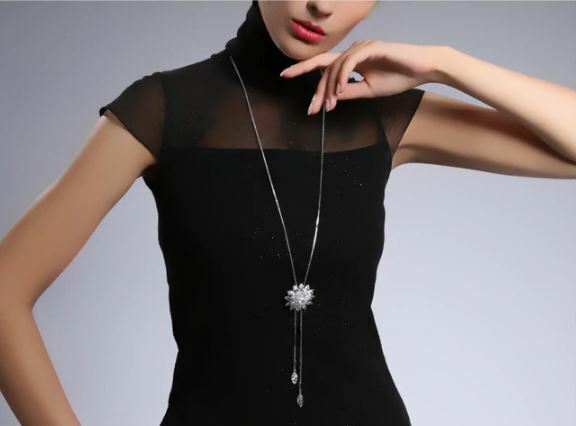 Women’s White Gold Swarovski Elements Original G4L Snow Star Crystals Necklace