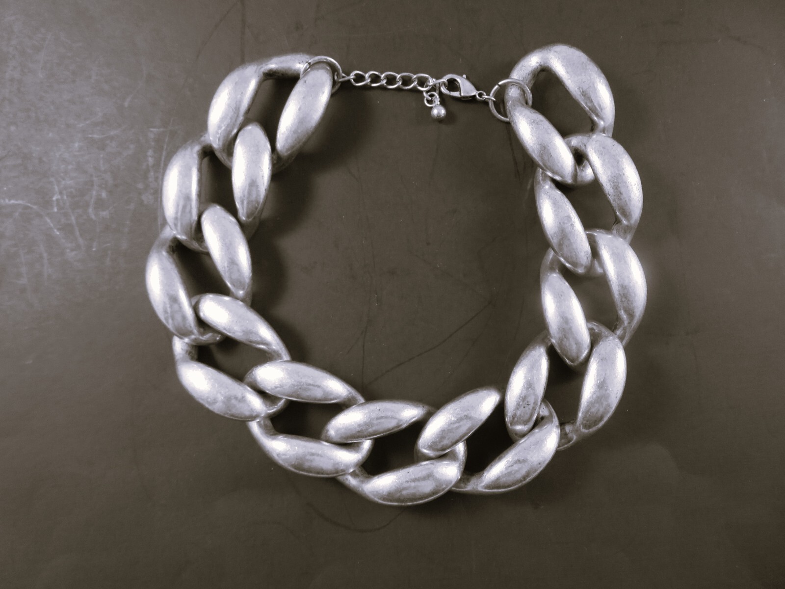 Chunky Link Choker Necklace Silvertone Acrylic Adjustable 17.25 To 19 in