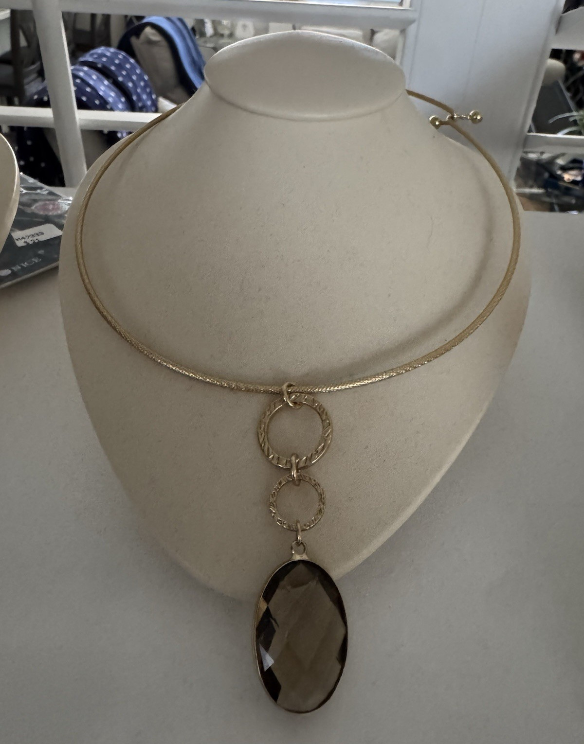 Gold Tone Choker Necklace with Oval Pendant Charm Pendant Style No Stone
