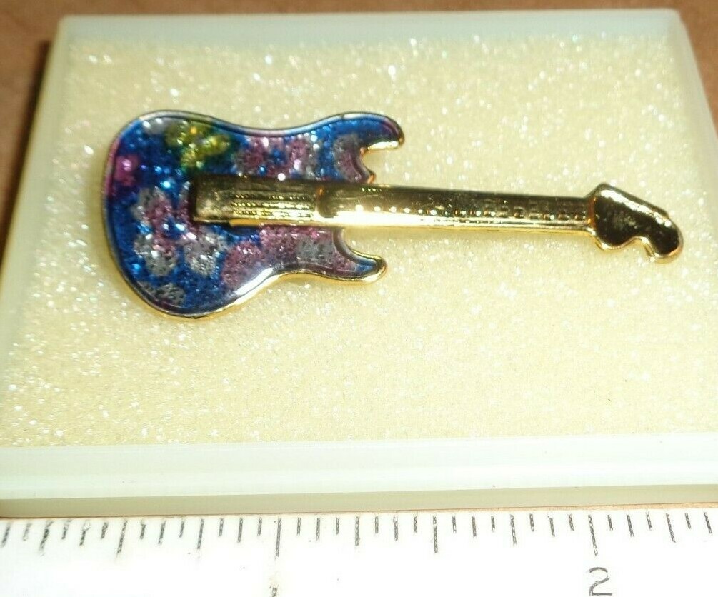 NEW BEAUTIFUL COLORFUL UNMARKED GOLD TONE ELECTRIC GUITAR PIN BROOCH