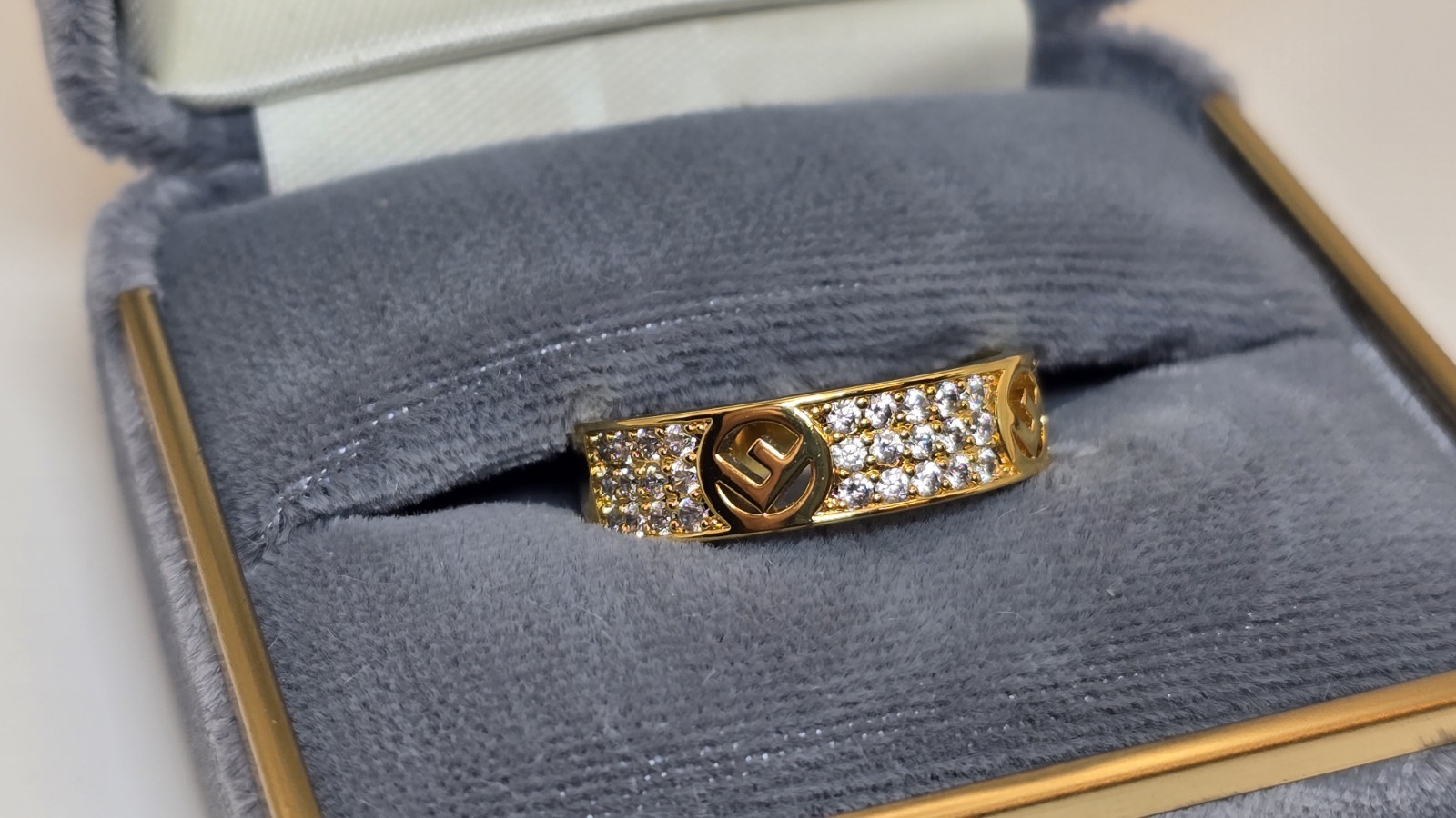 Fendi FF Logo Ring Gold Tone Pave Crystal Band Size 8.5 Made In Italy