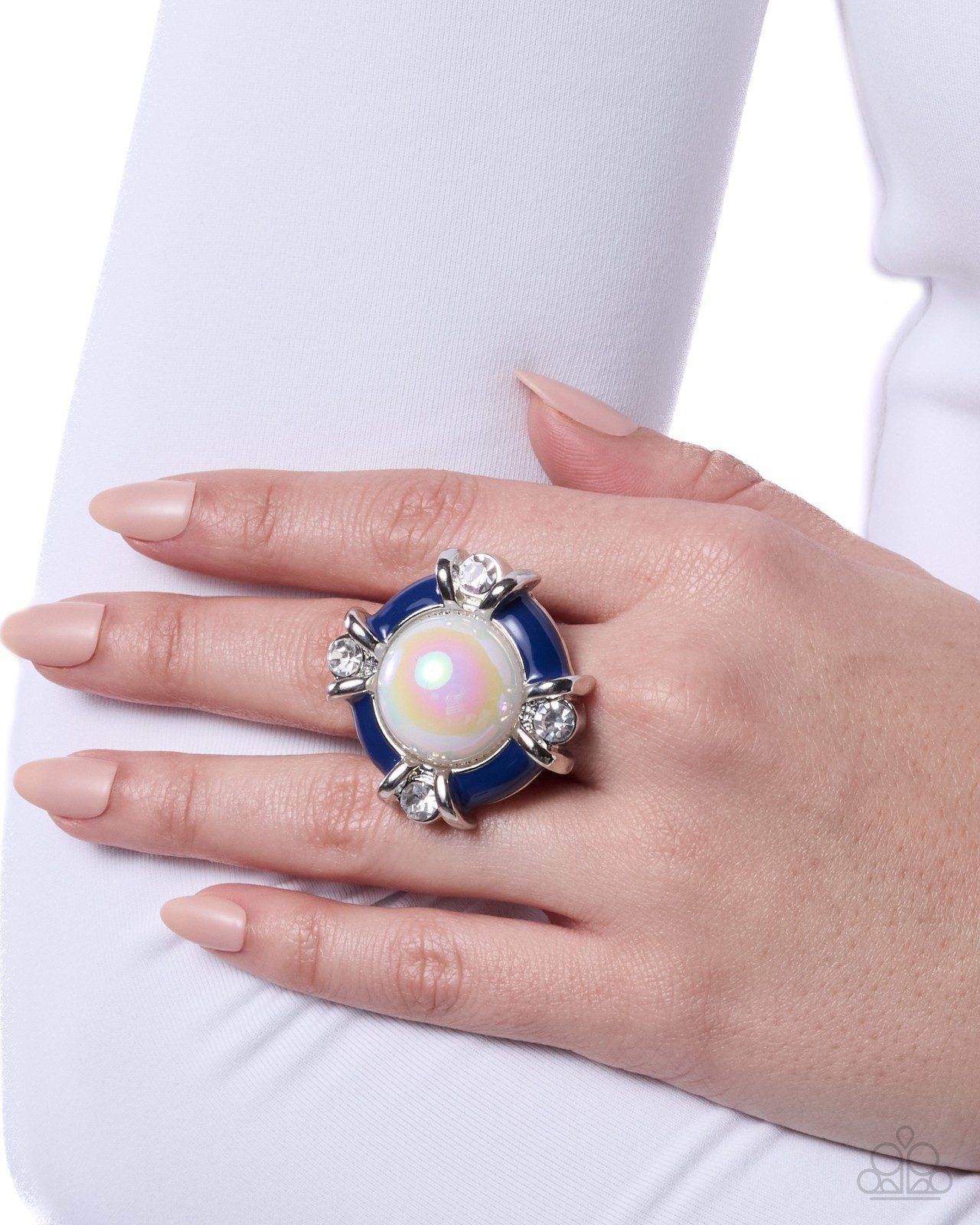 Paparazzi Poised Pattern – Blue – Glossy White Pearl – Navy Paint – Silver Ring