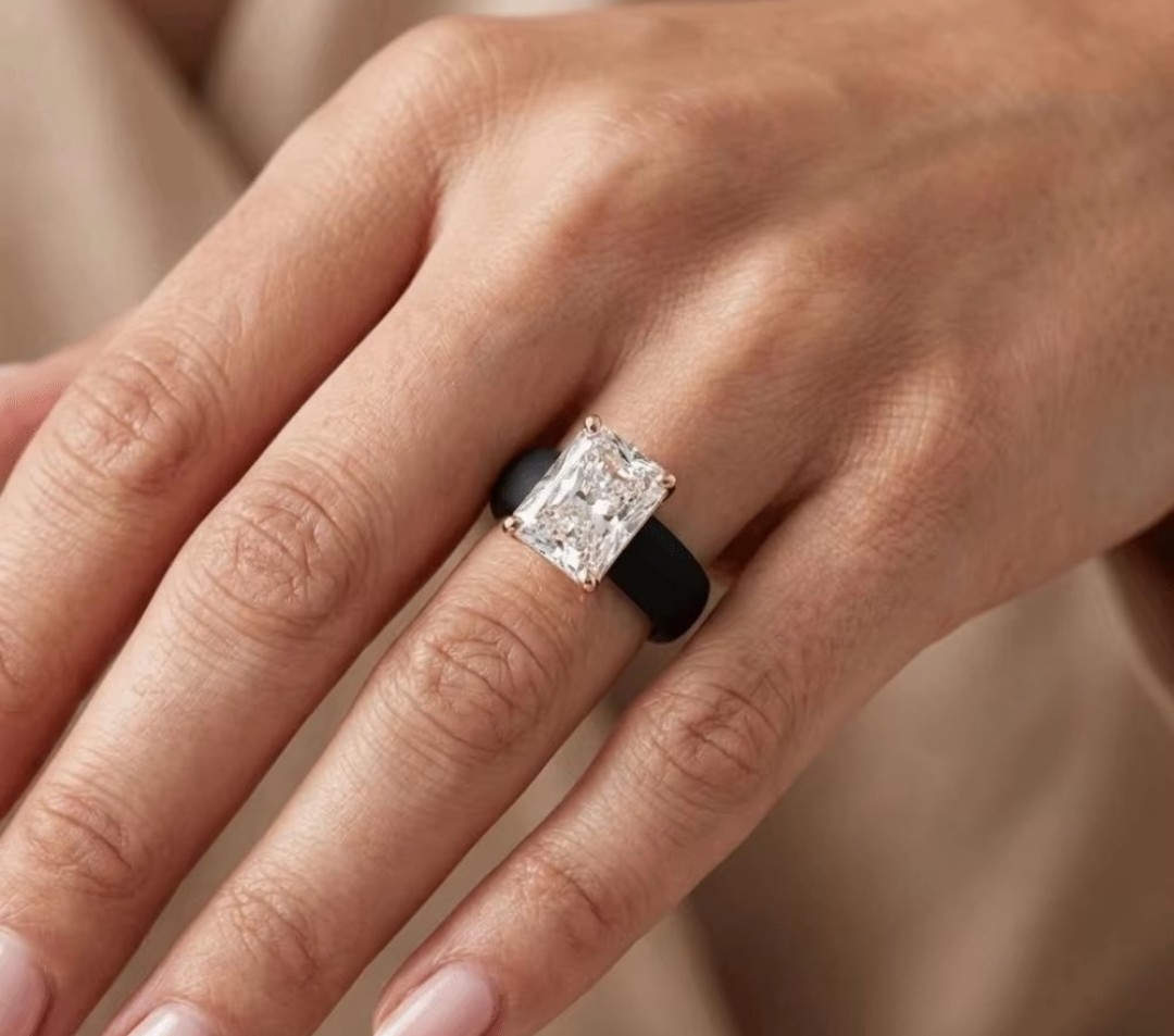 Silicone Ring Size 6 Square Princess Cut Simulated Diamond, Bangel black