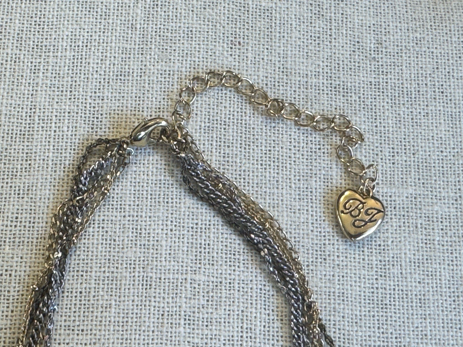 RARE BETSEY JOHNSON BOW CAMEO HEART DROP CHAIN NECKLACE #11