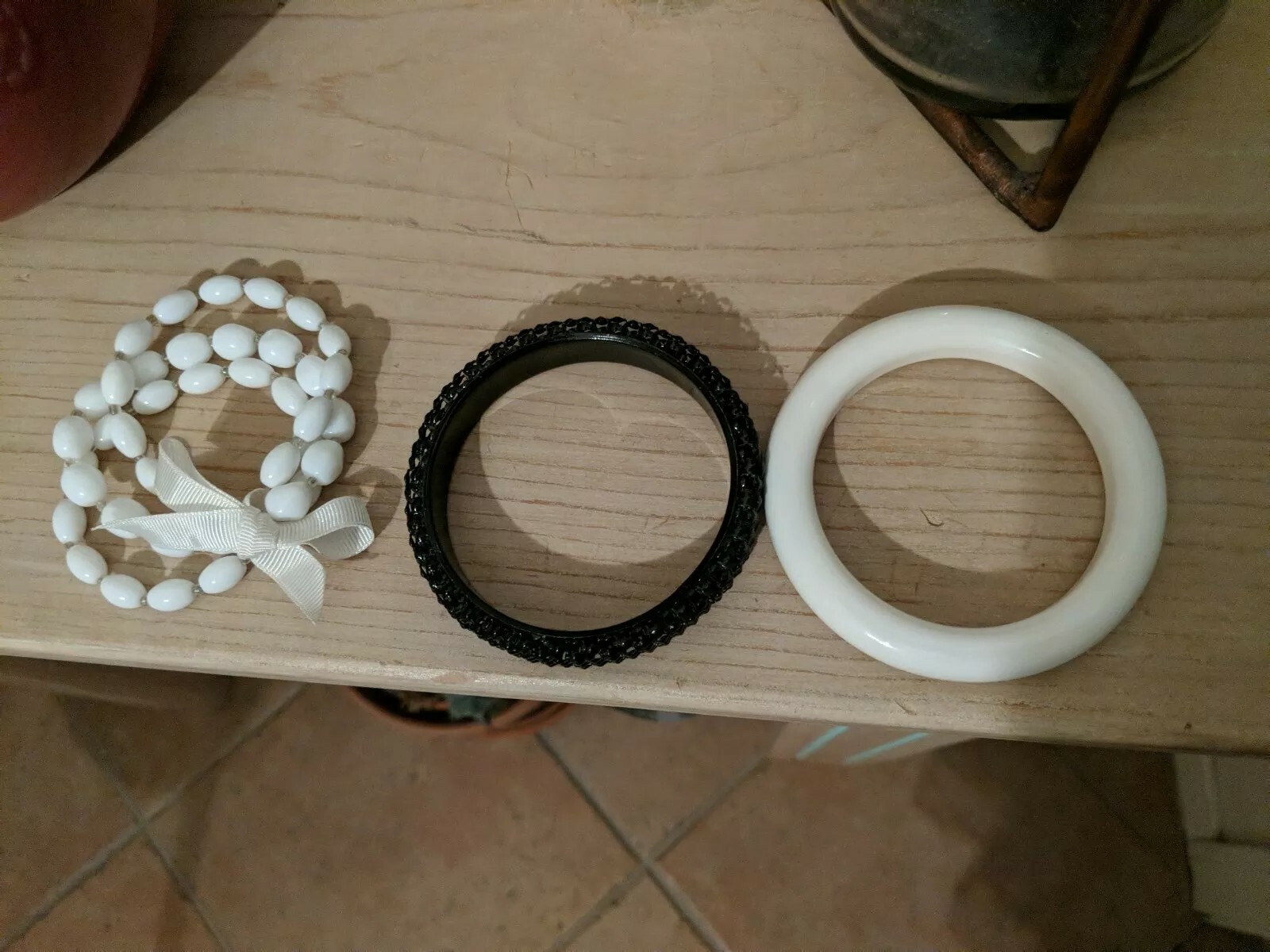 Lot of 4 Black & White – 2 necklaces, 2 bracelets — Vintage Mix and Match *NICE