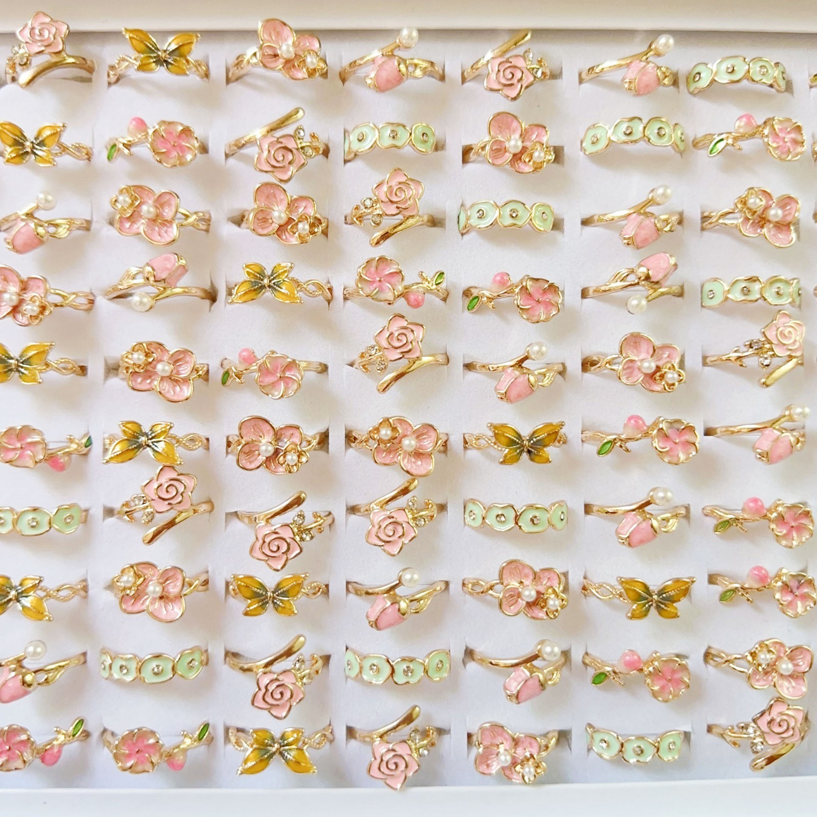 Wholesale 50Pcs Mixed Rings Dripping Rhinestone Flower Alloy Women Jewelry