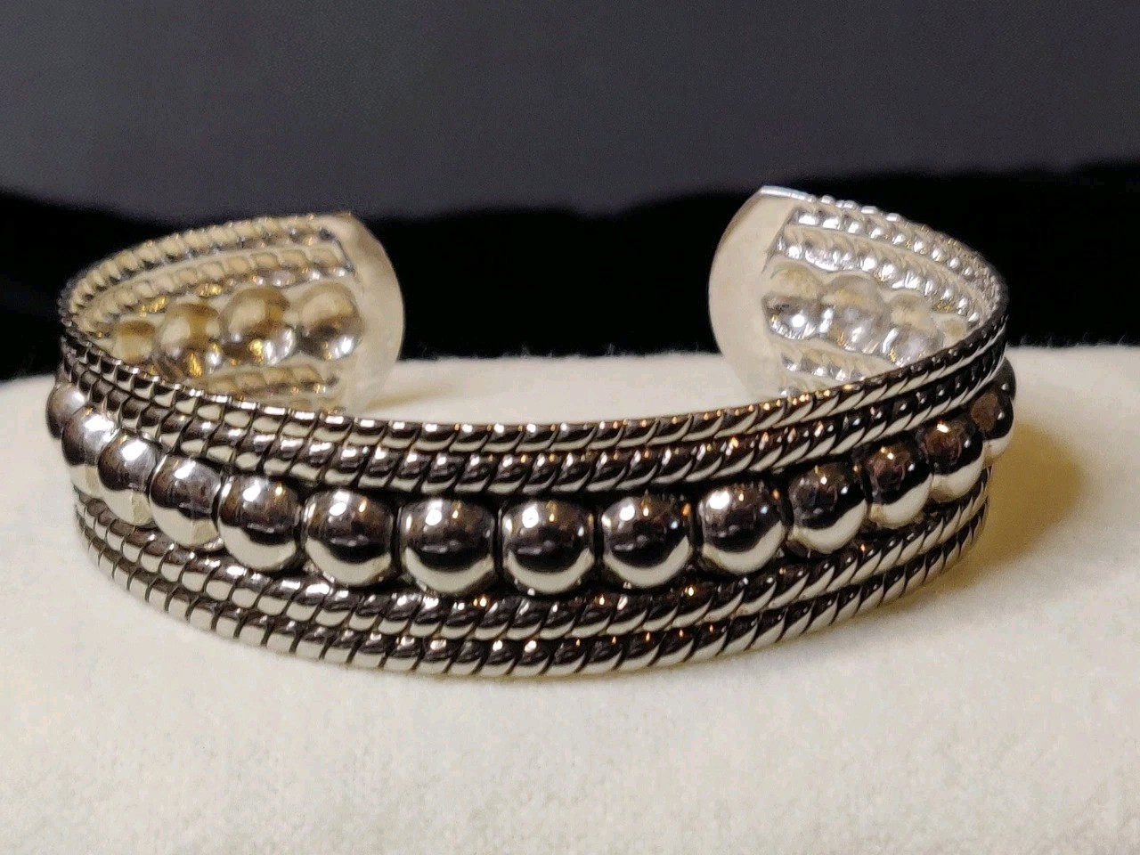 Beautiful Cuff Bracelet Silver Tone Textured 5/8″ Wide x 2.5″ Across Stud BOHO